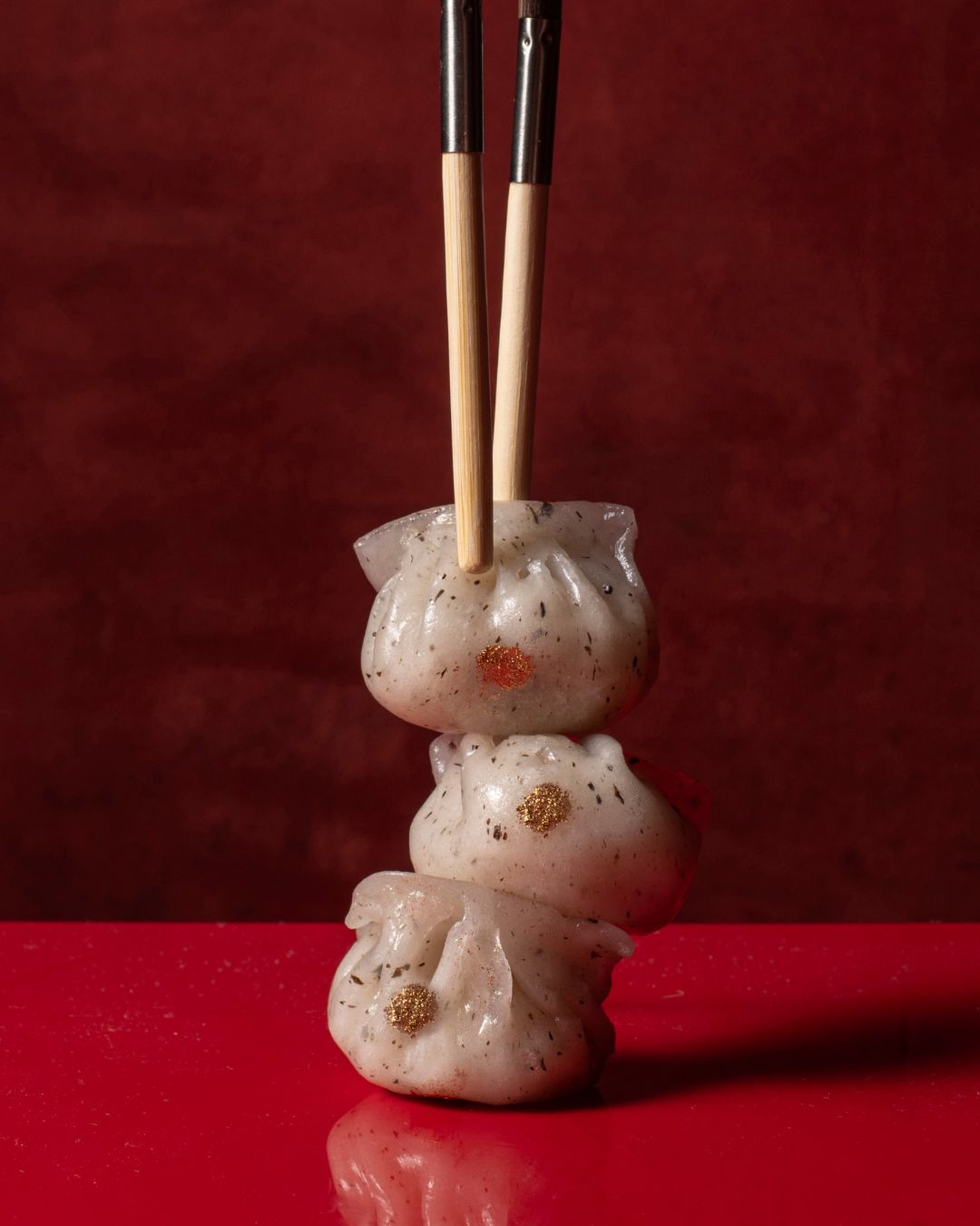 Nuestro dim sum de gamba blanca trufada🦐
Parece que lo más especial de este dim sum es su llamativo relleno, pero lo que