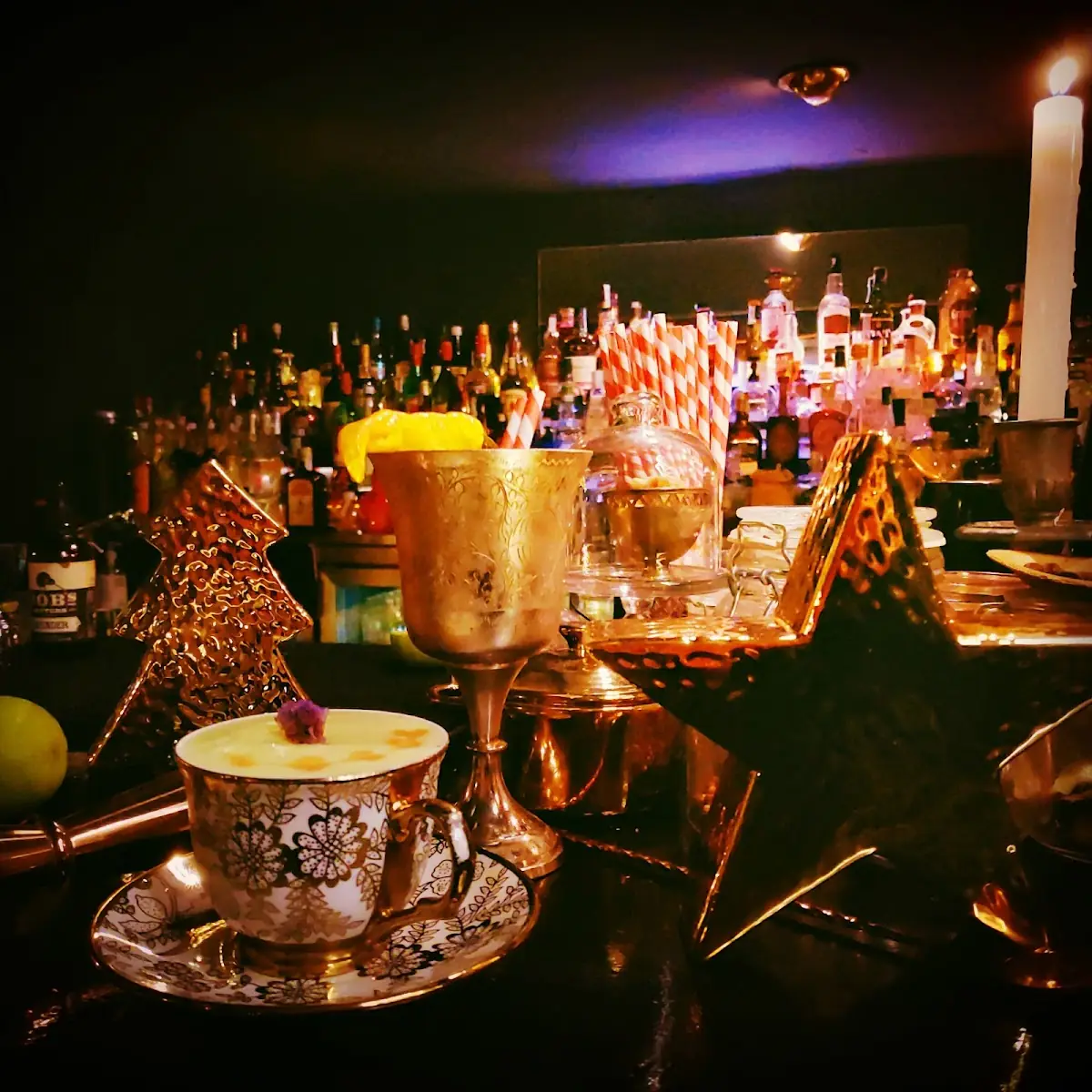 Cocktails on the bar at Door 13