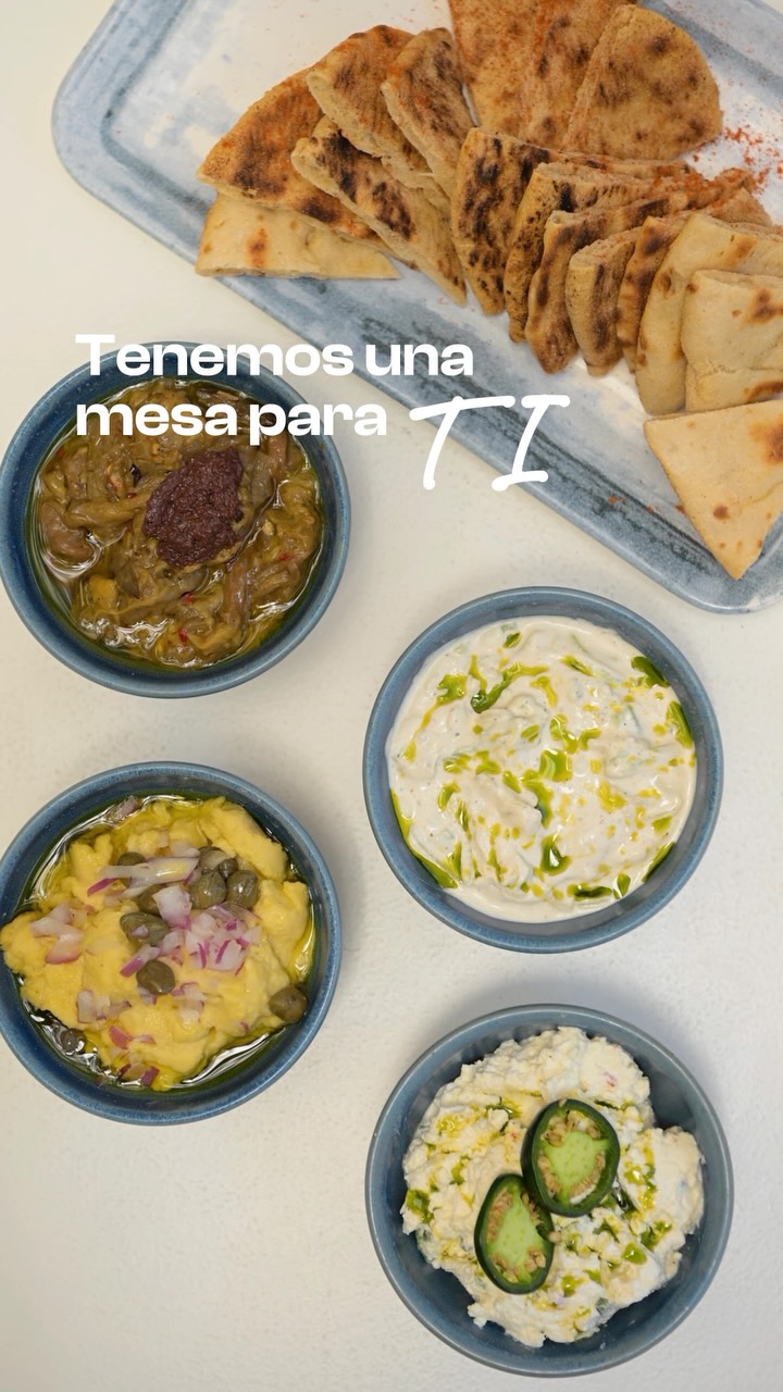 Siempre hay una mesa esperándote.✨

Para una comida improvisada, una cena entre amigos, una celebración en familia o sim