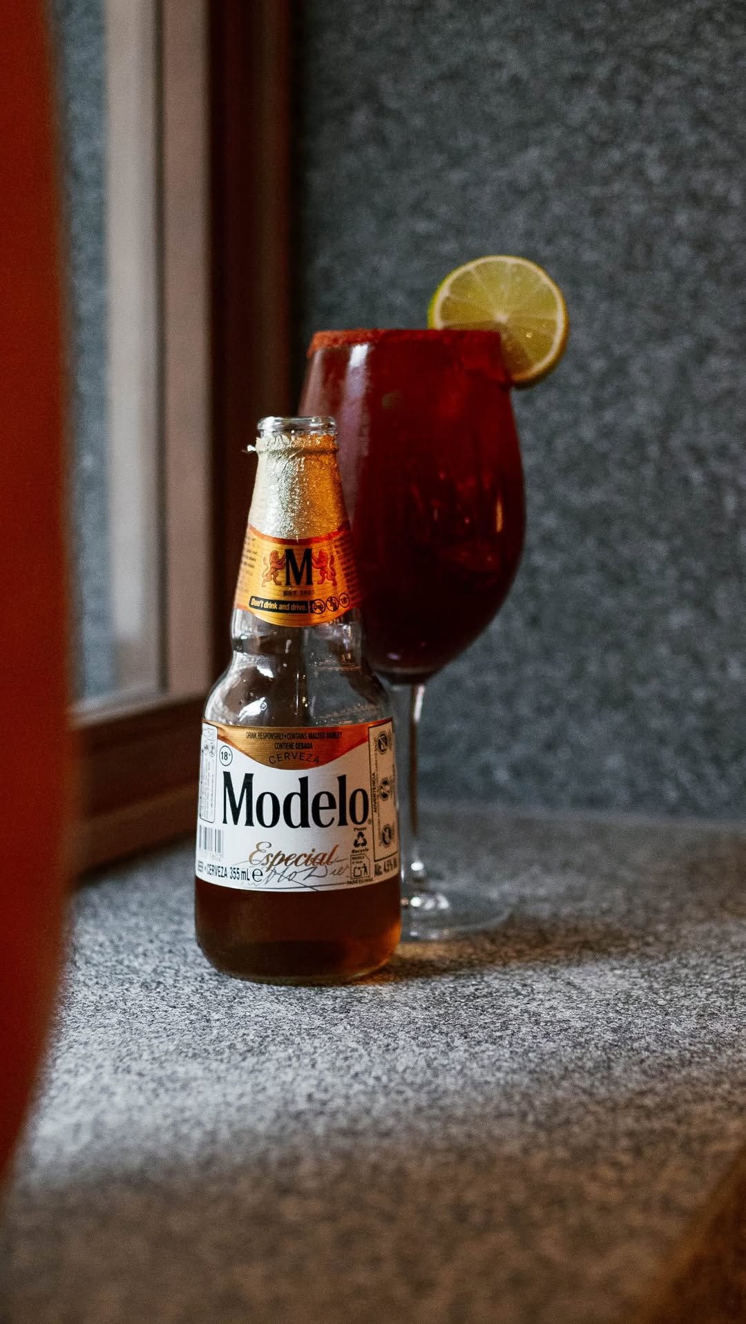 Sal, limón, especias, cerveza bien fría. 

Una 𝒎𝒊𝒄𝒉𝒆𝒍𝒂𝒅𝒂 en tu rincón mexicano de Madrid.

📍Calle Juan Bravo, 23
👉🏻resta