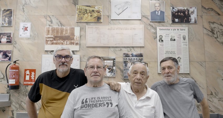 Alineación parcial de la Vieja Guardia ⚔️💎
De izq a dcha: Torrao’ (o Manolín, como lo llamaba el abuelo), Juanito (el m