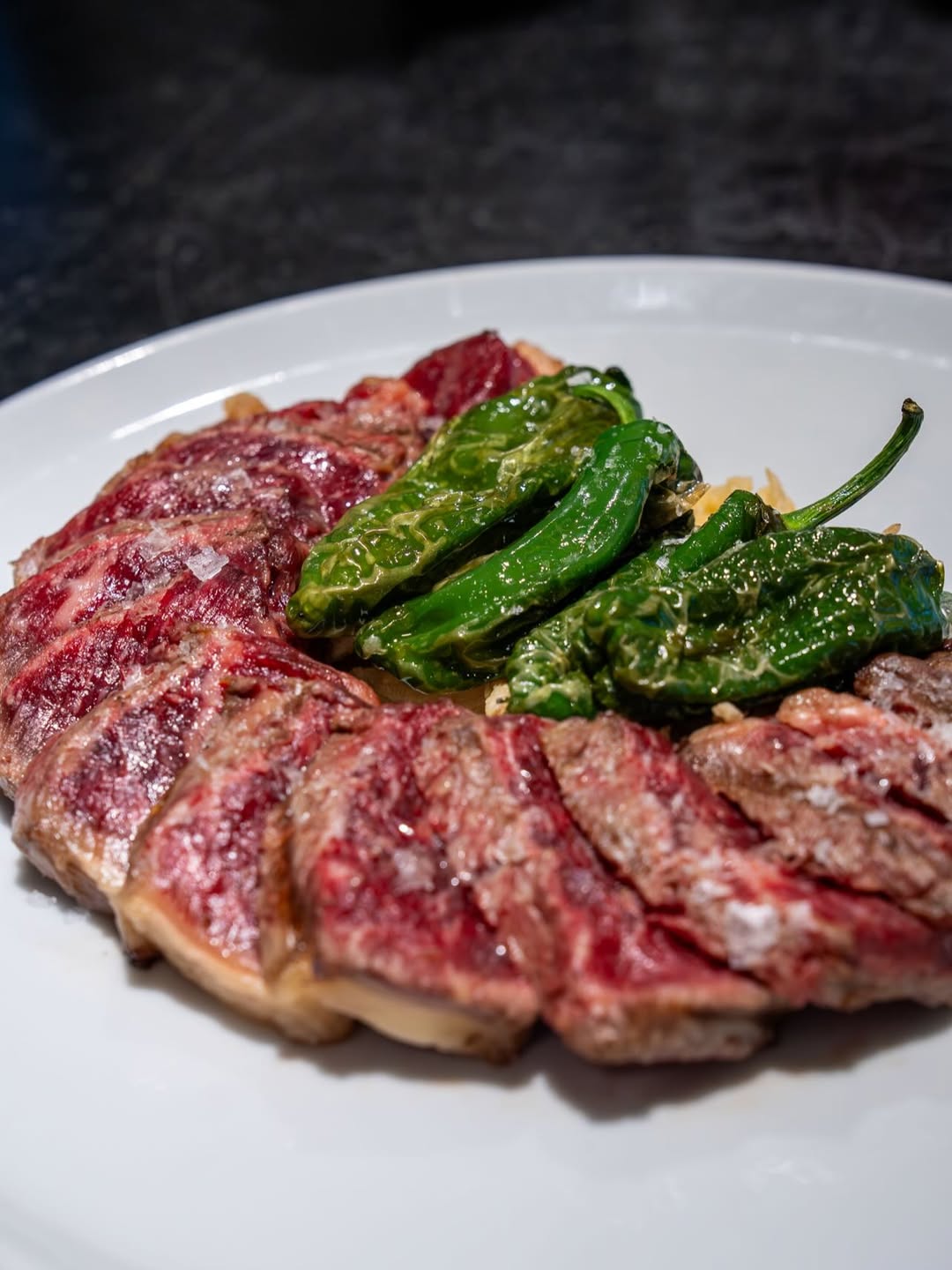 Nuestro punto favorito para disfrutar de un buen entrecote. ¿Y vosotros de qué punto sois? 

#delcacique