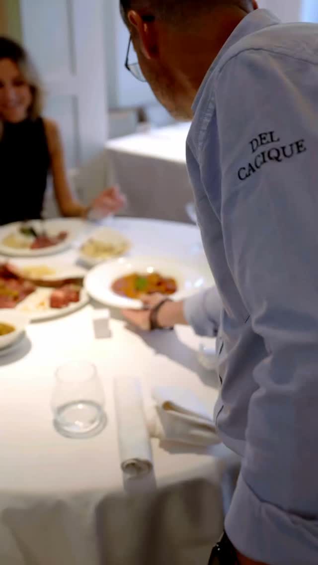 Desde 1972, compartiendo mesa, historias y buenos momentos.

#delcacique #restaurantes #restaurantesmadrid #gastronomia 