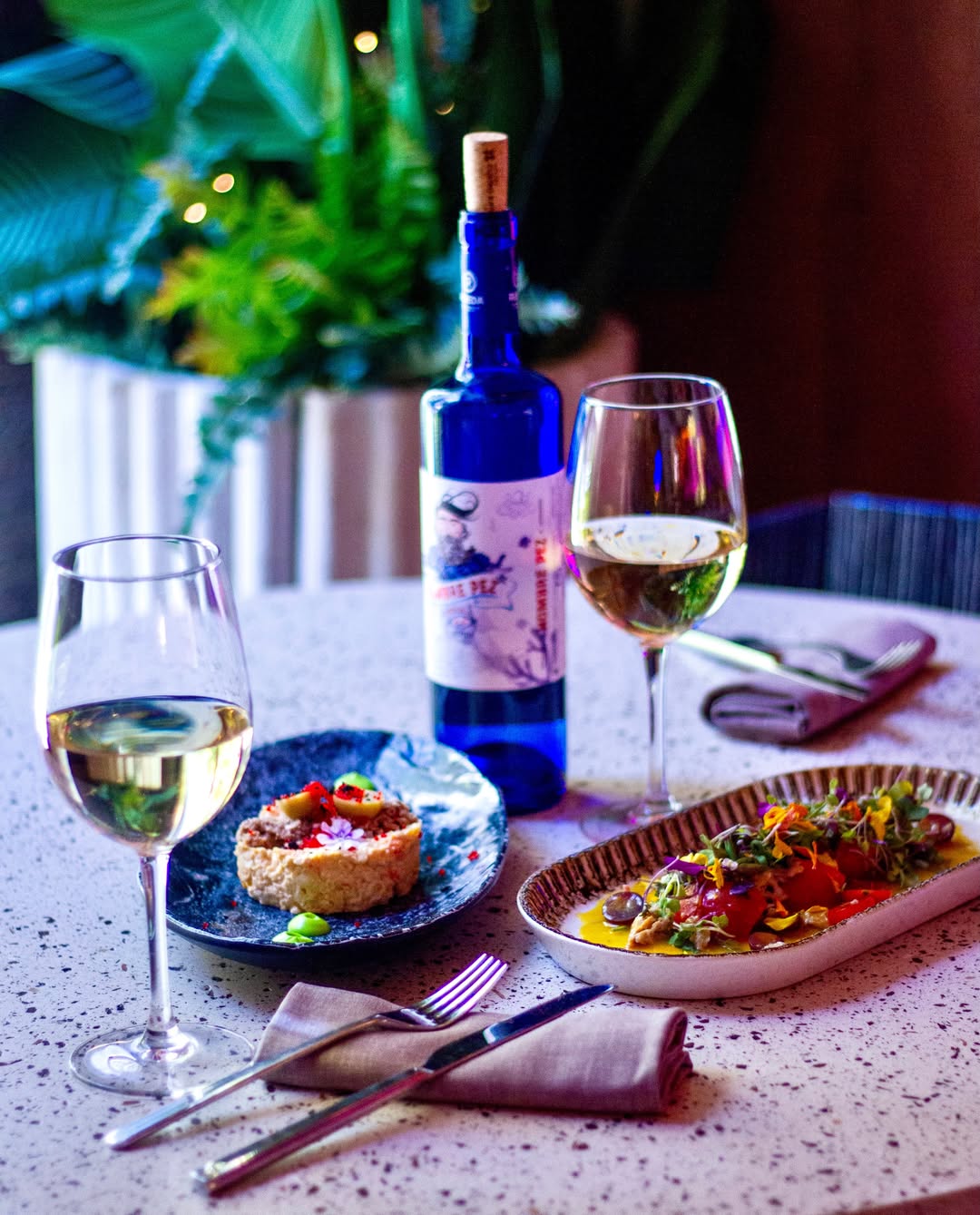 Entre semana también hay sitio para comer bien.
Nuestro menú ejecutivo por 24€ reúne una selección de entrantes, princi