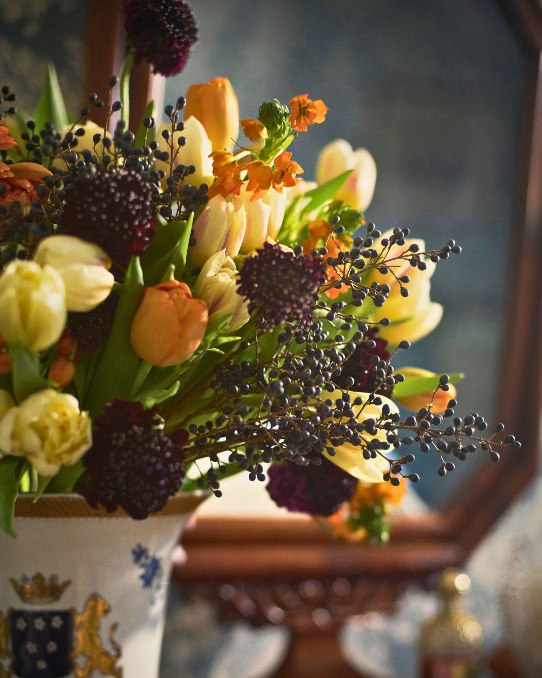 Un ramo de flores tiene la capacidad de transformar un espacio y despertar una emoción.
En Hotel Orfila, cada composici