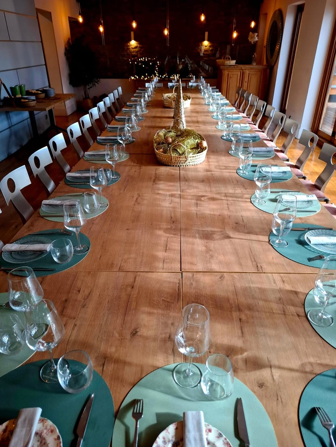 Aún quedan días de Fiestas...y tiempo para disfrutar.Os esperamos!
#restaurante #comida #celebracion #navidad