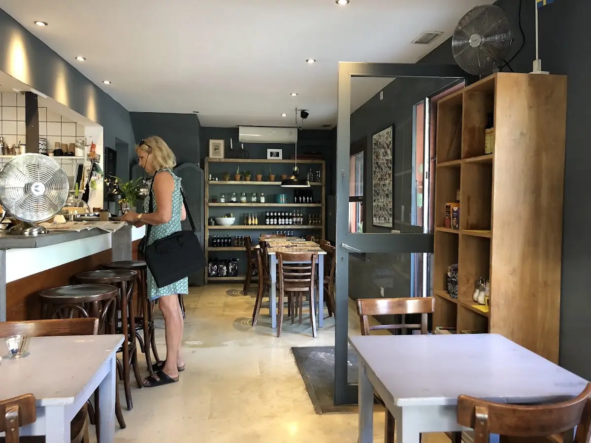 Inside El Perrito