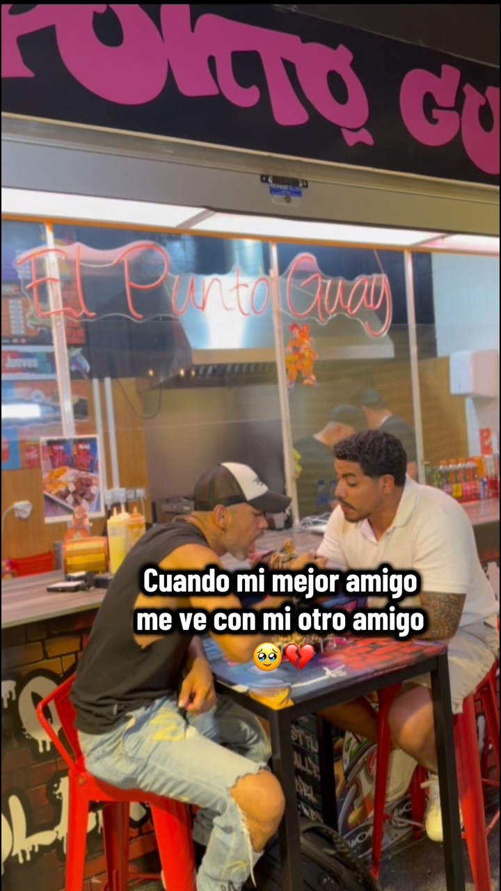No me deja tener más amigos
#humor #restaurante #amigos
