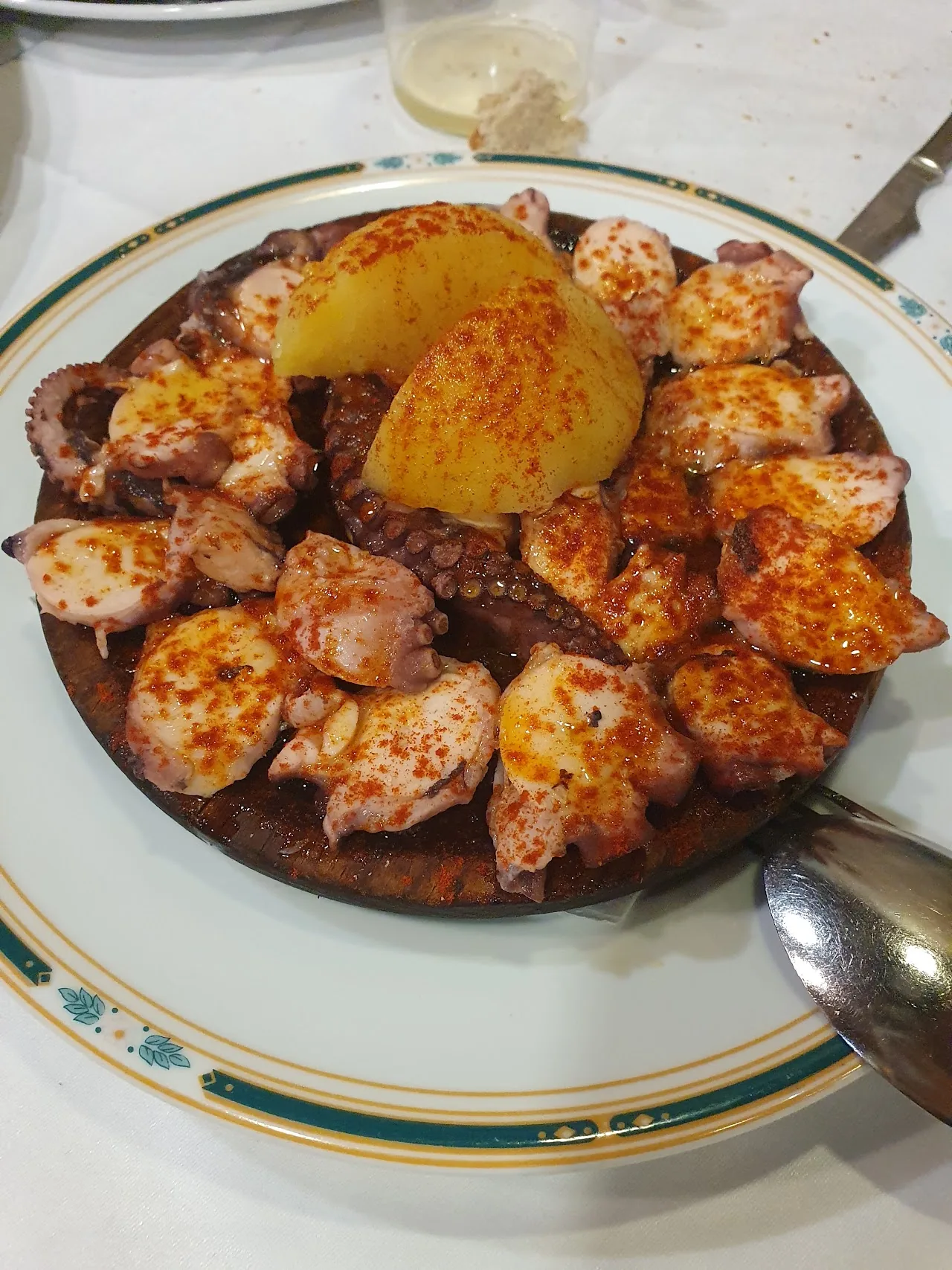 Grilled octopus with paprika and boiled potato