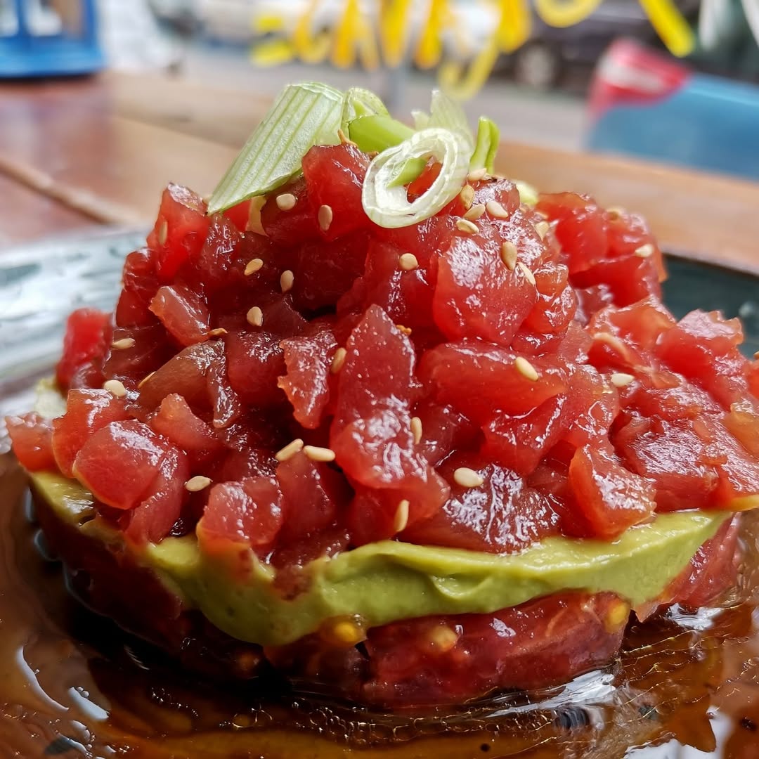 Con este calorcito, qué mejor que un buen tartar de atuncito!!!!
Atún rojo de Cáiiiii @atungadira. Ñamiiii, ñamiiii!!!!!