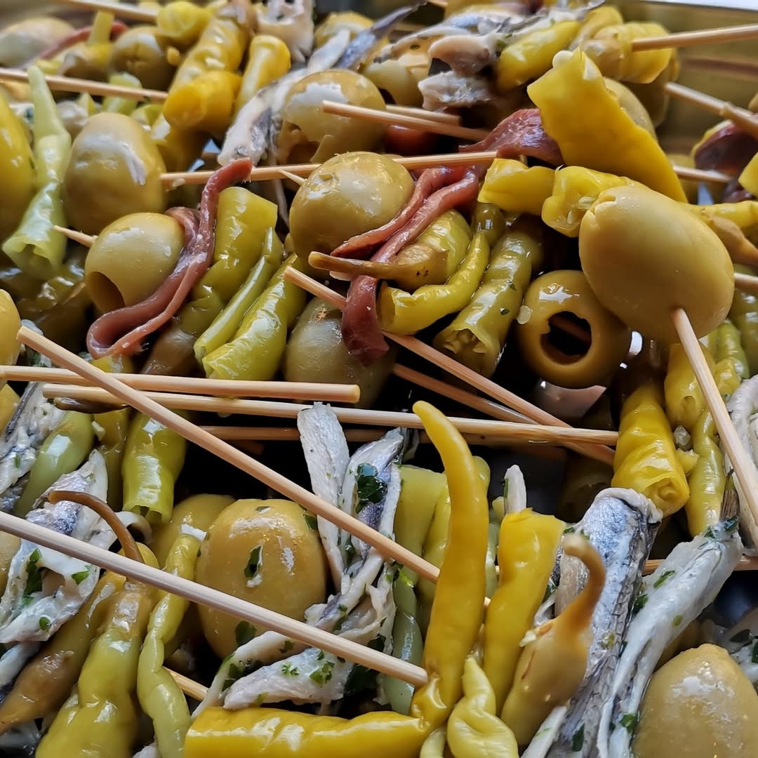 A la rica GILDA para el niño y la niña!!!! 😊😊😊
Te gustan de anchoa? Te gustan de boquerón? Con cualquiera de las dos, di