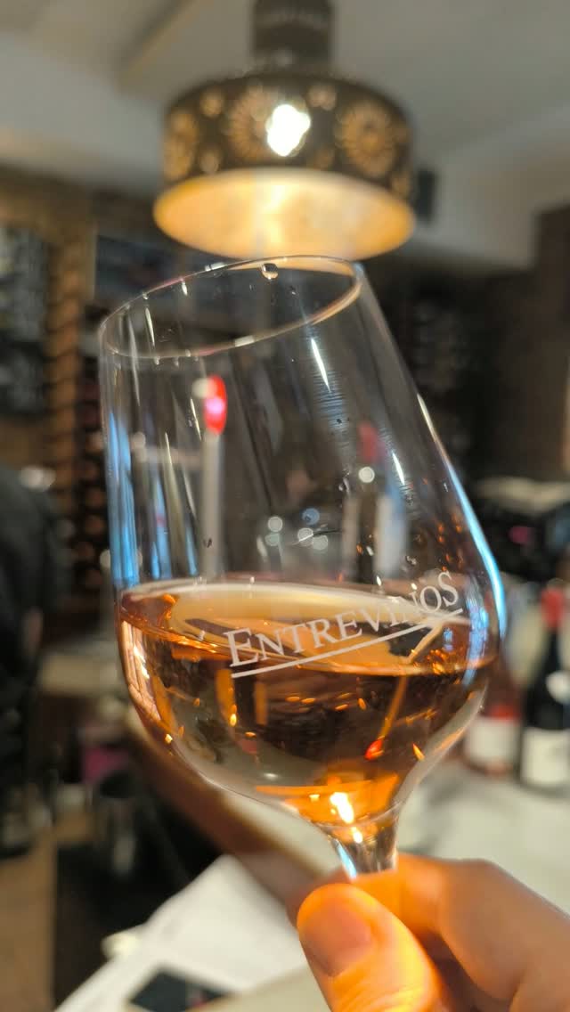 🍷 Hemos vuelto de vacaciones y Entrevinos vuelve a estar en marcha.
Entrevinos nació de la pasión de un grupo de amigos