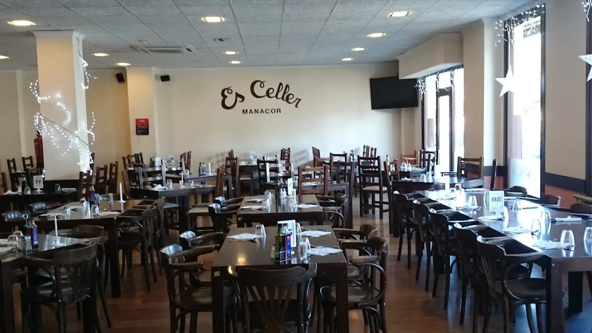 The dining room at Es Celler de Manacor
