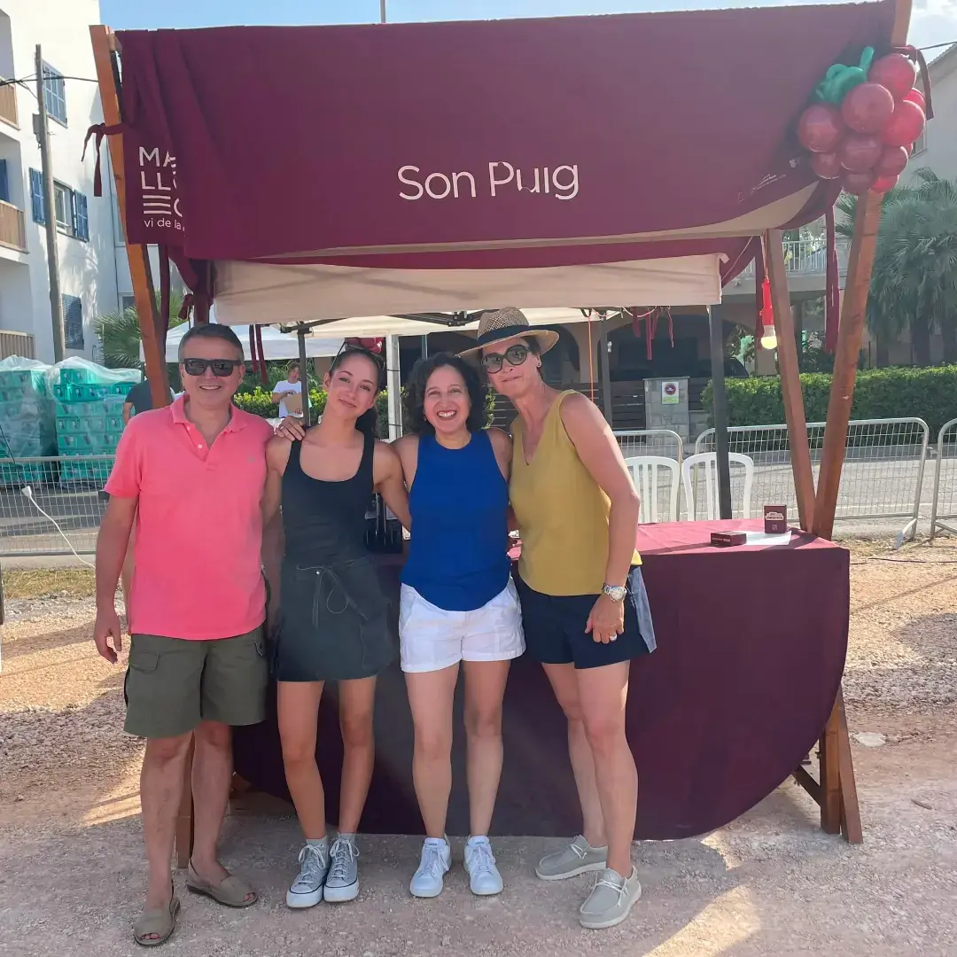 The Son Puig team at their wine stand