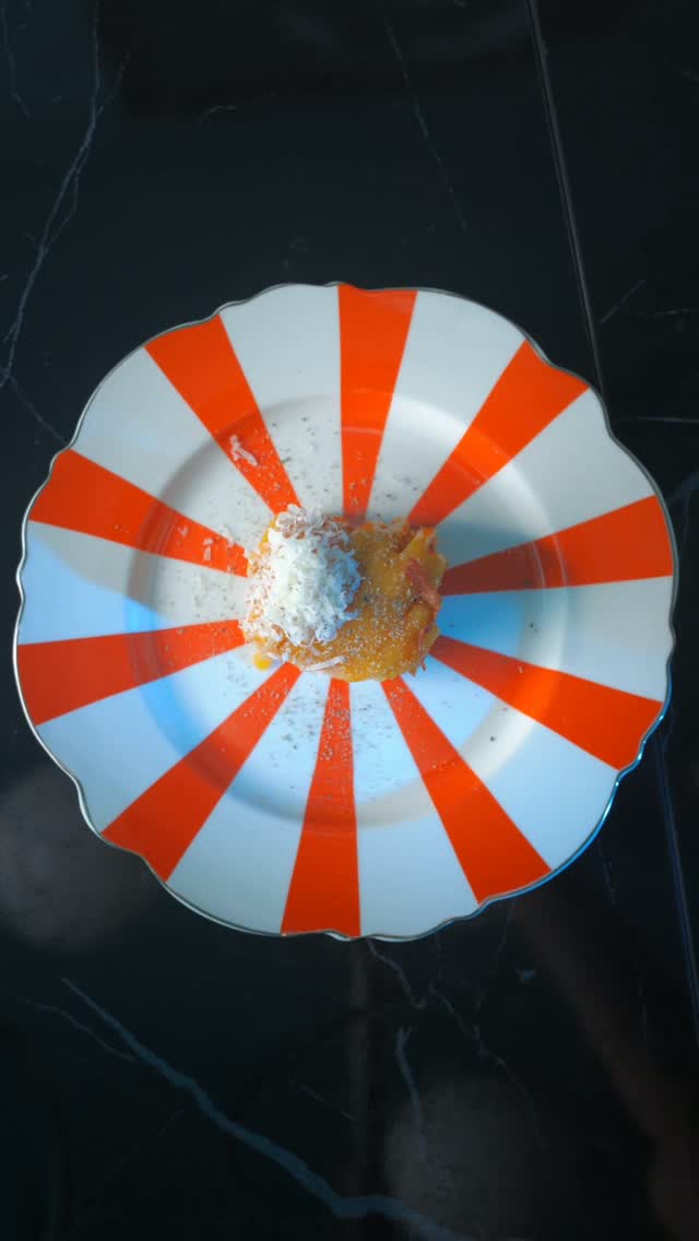 En Gianna no solo cocinamos con pasión.
También nos reímos, creamos, probamos, fallamos… y volvemos a empezar.
Porque l