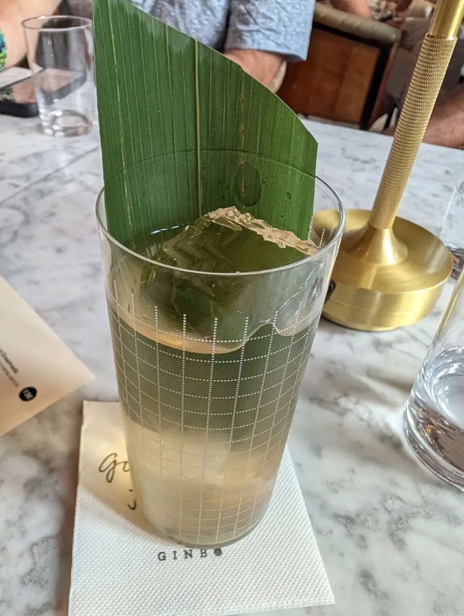 A signature serve at Ginbo