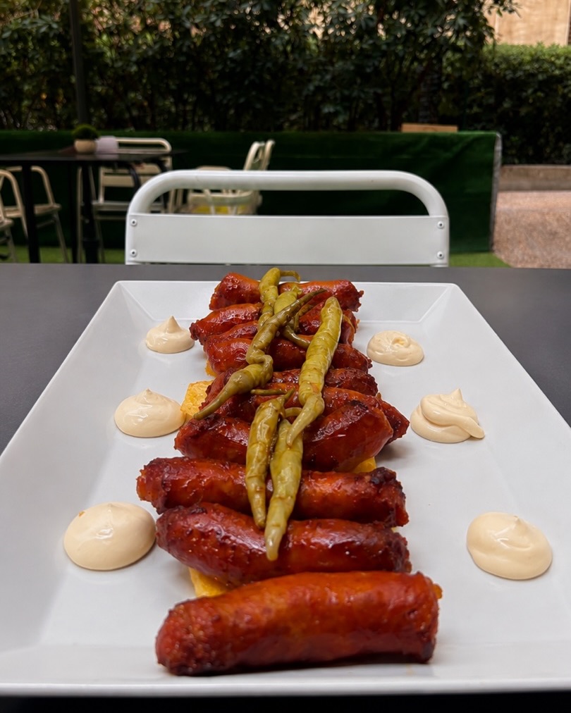 😏 Hay planes que saben mucho mejor cuando se comparten.

¿A quién traerías contigo a probarlo? 👀🍽️

Te esperamos en @gul
