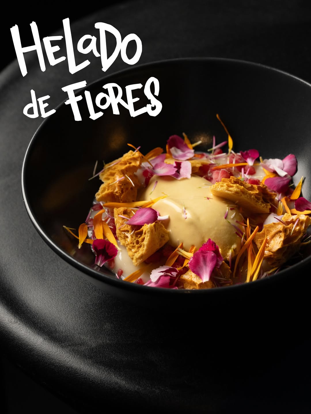 🌼 HELADO DE FLORES | helado de polen, guiso de mochis y lichis, frambuesa nitro, panal de caramelo y flores de temporada