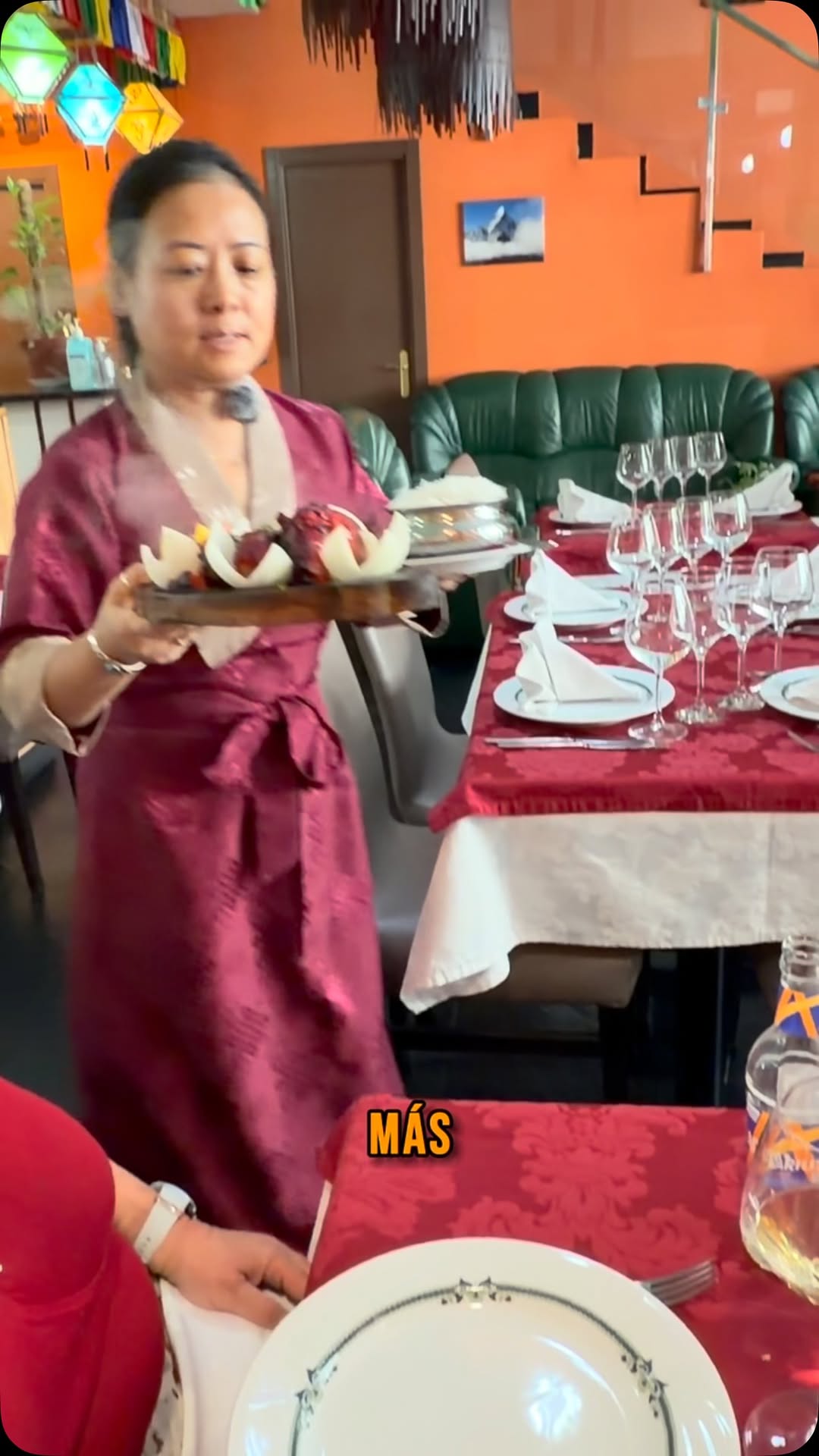 ¿Comida nepalí en Madrid? 🇳🇵 Guarda este sitio porque vas a querer probarlo. 👀
En Himalayan Tandoori la experiencia emp