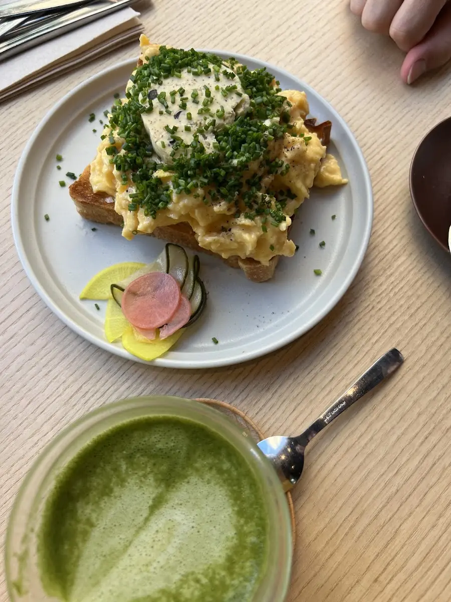 A brunch plate at HOTTO Coffee Lab