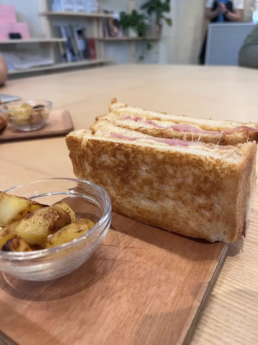 A sando at HOTTO Coffee Lab