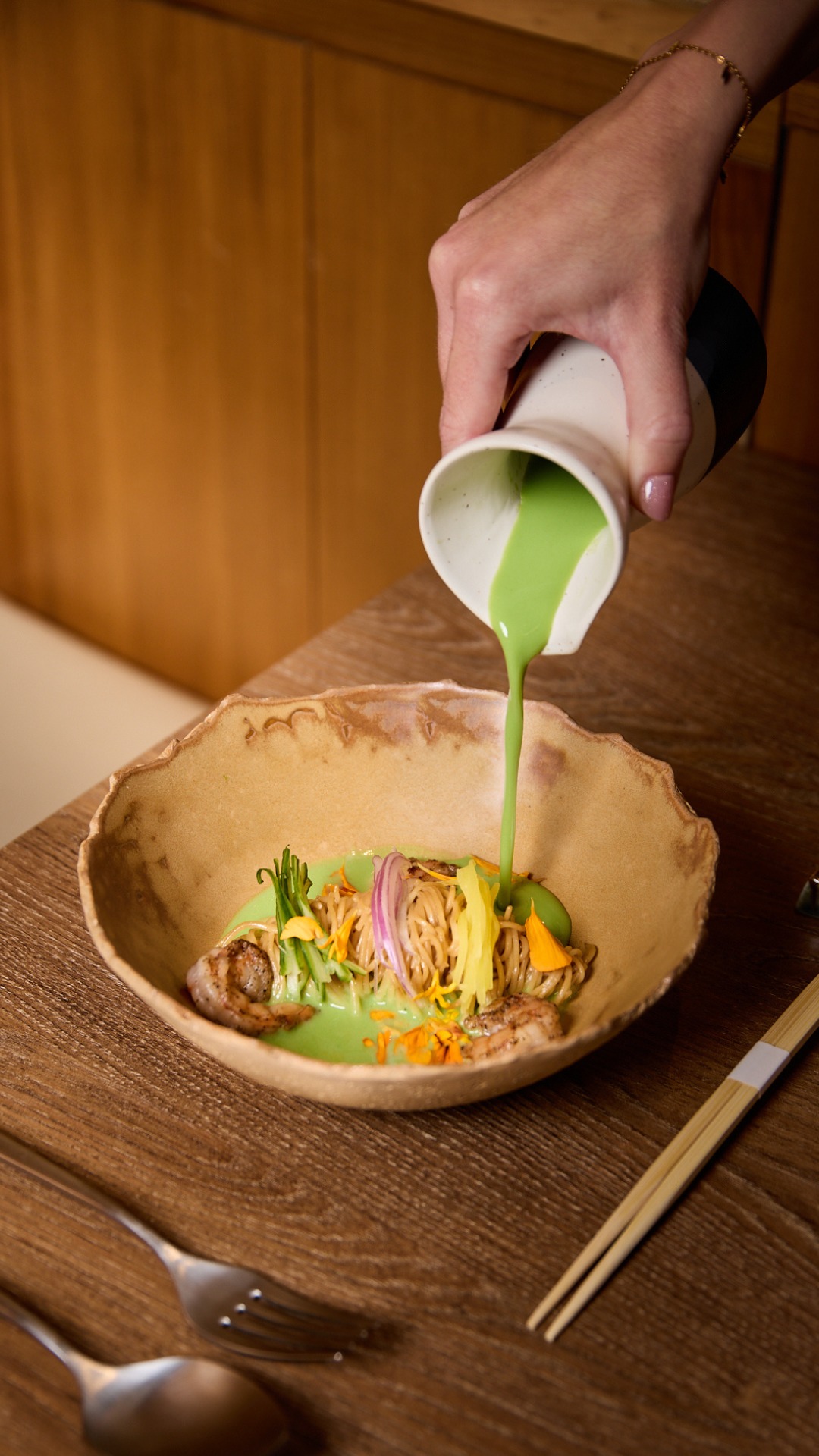 Hay platos que llegan a la mesa para hacerse virales. Y luego están los que se convierten en tu favorito sin hacer ruido
