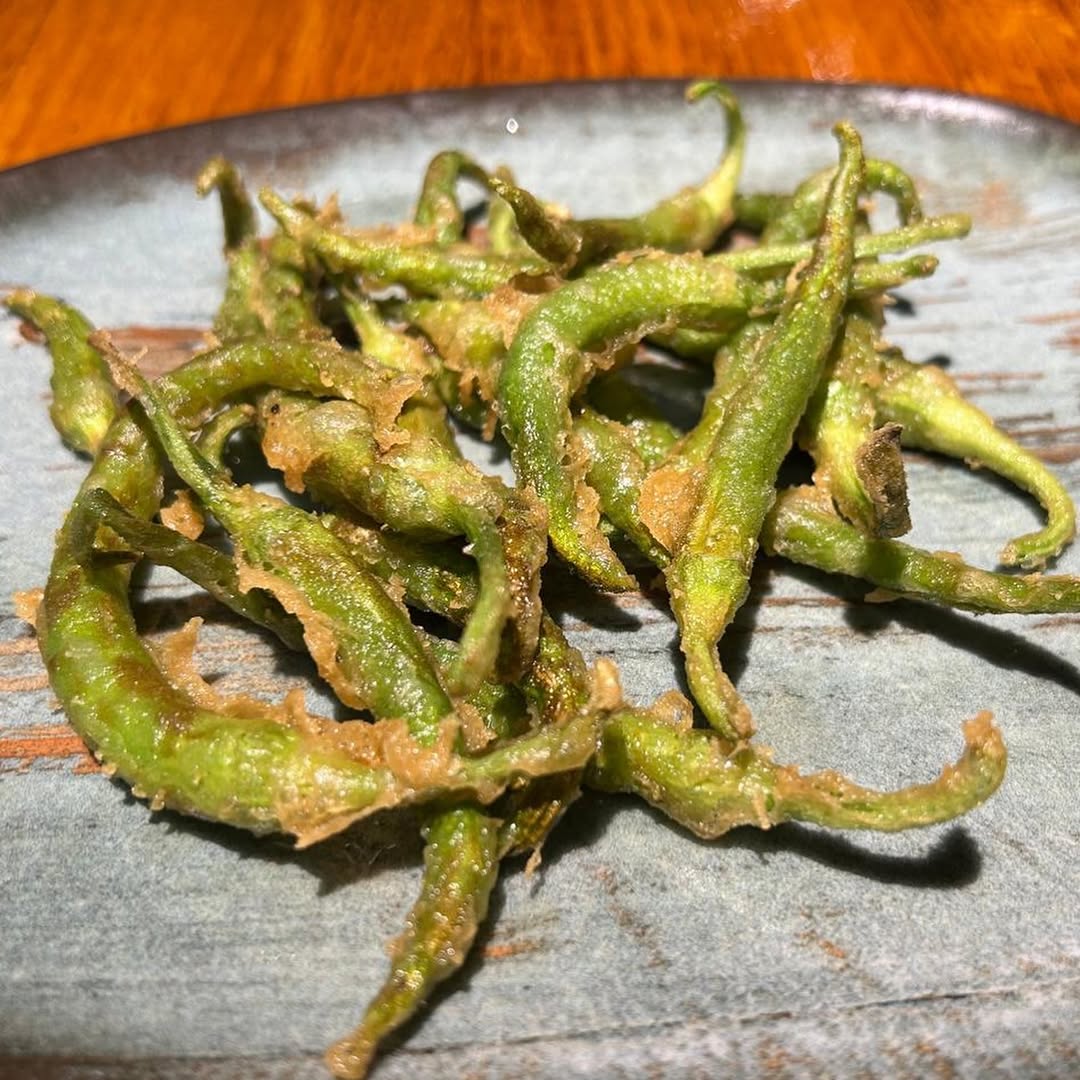 Piparras en tempura, para no perdérselas 😋

#piparras #gastronomiavasca #lacastellana