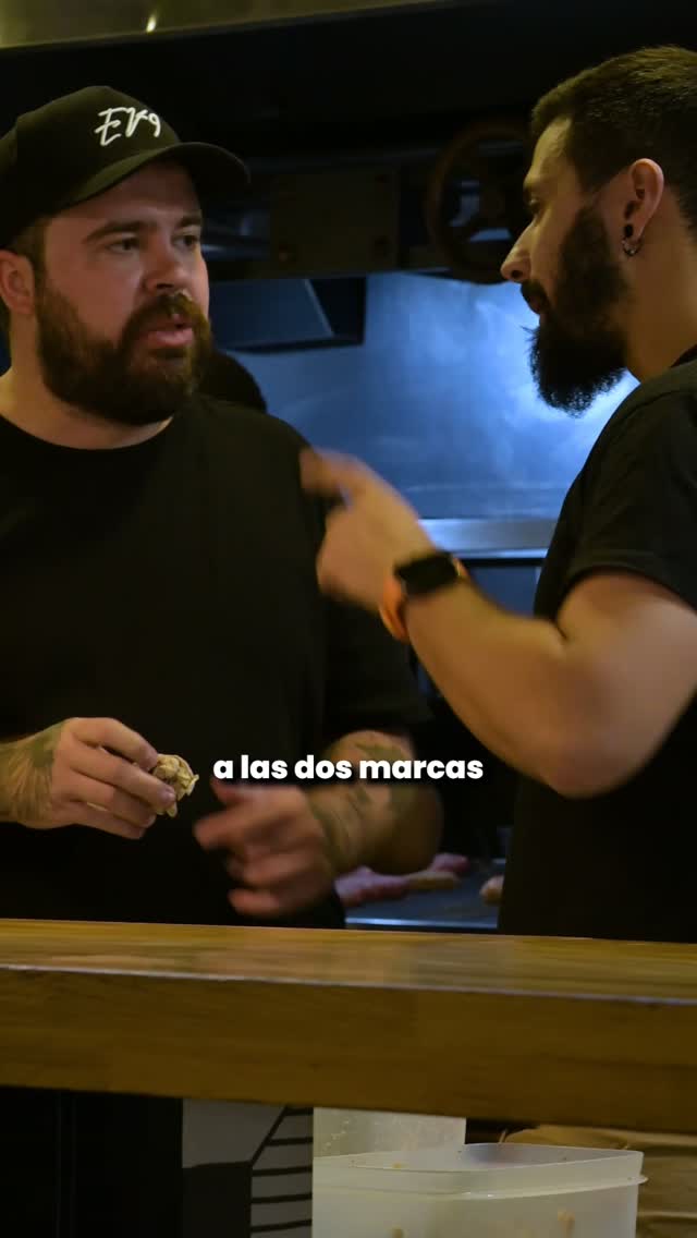 Qué bien habla el tío...

Alvar es un chef como pocos hay ya, entre otros sitios, de @jekeskebabs y pensamos juntos las 