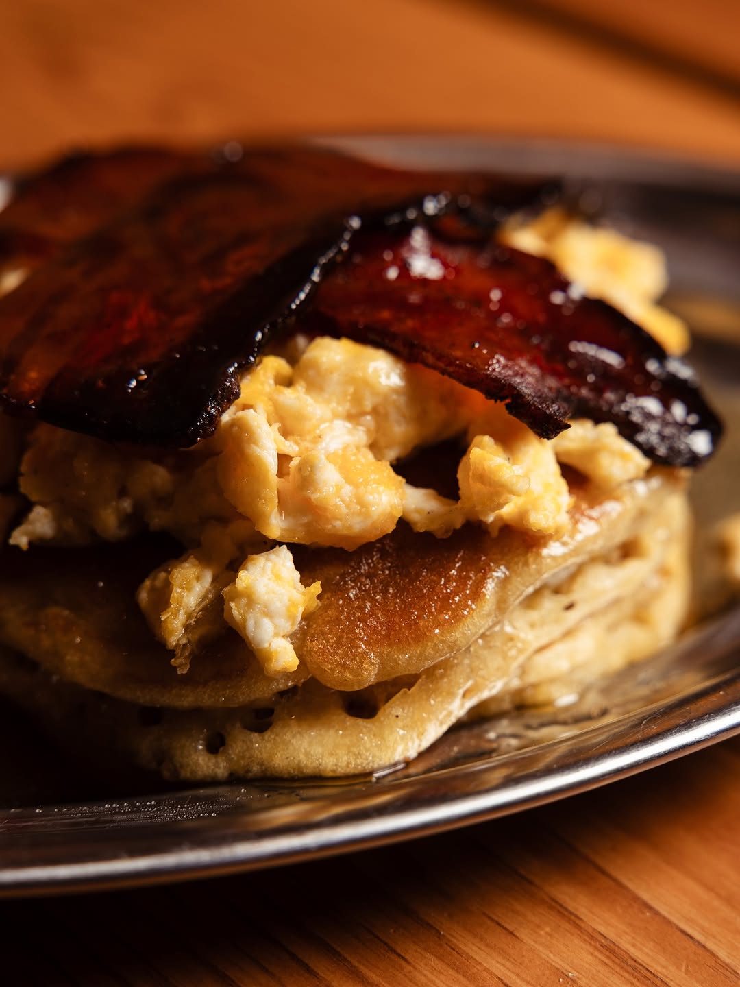 Sweet, salty y muy Kricky.
Mighty Scrambled. 🥞🥓