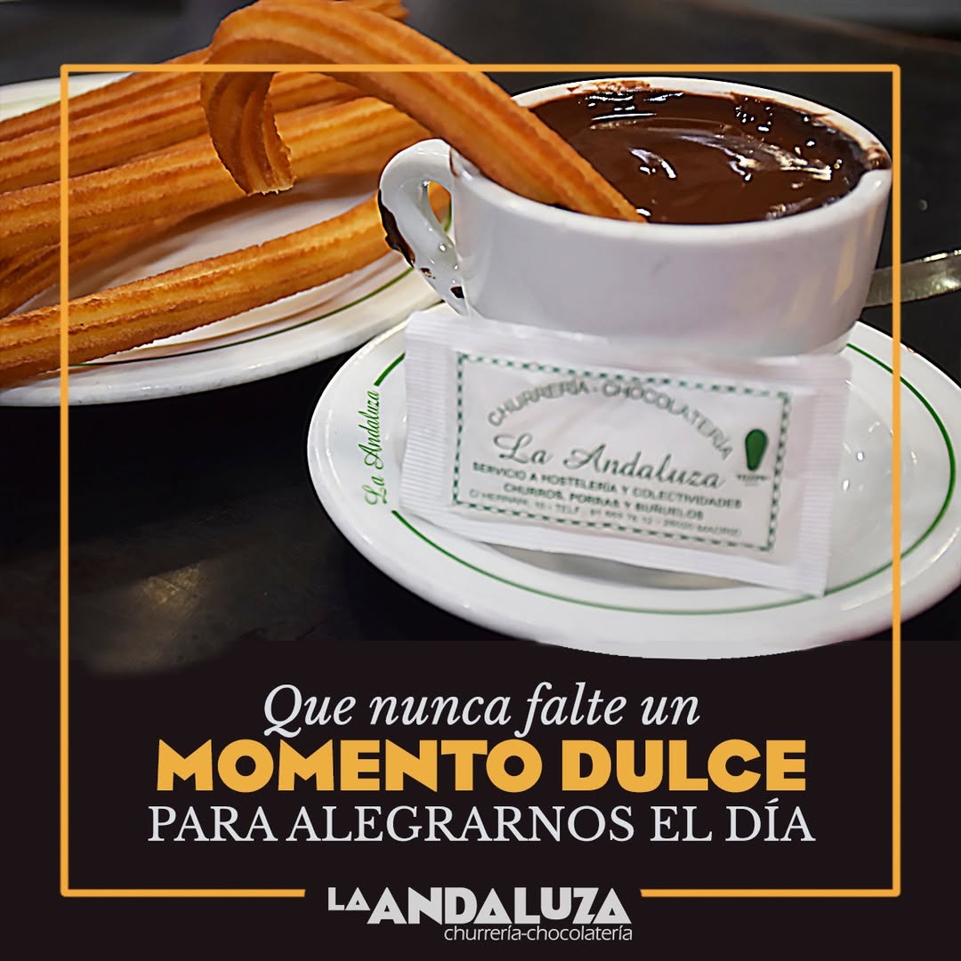 Un chocolate caliente con churros es más que un desayuno: es un ritual que une tradición y sabor. En La Andaluza queremo