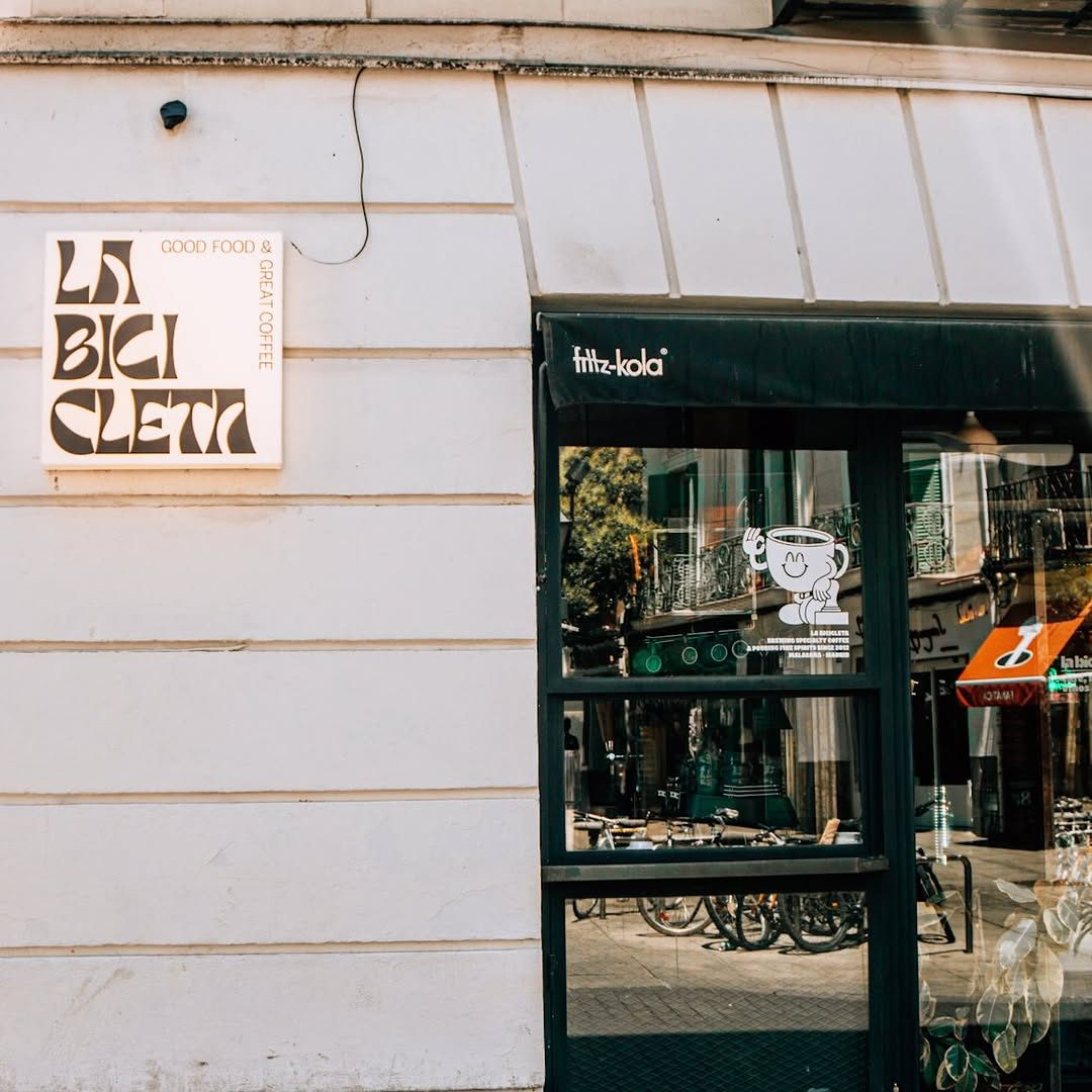 Brunch, buena comida y hablar del fin de semana ¿qué más se puede pedir? 🥐☕✨
Si estás buscando un sitio
acogedor en Ma