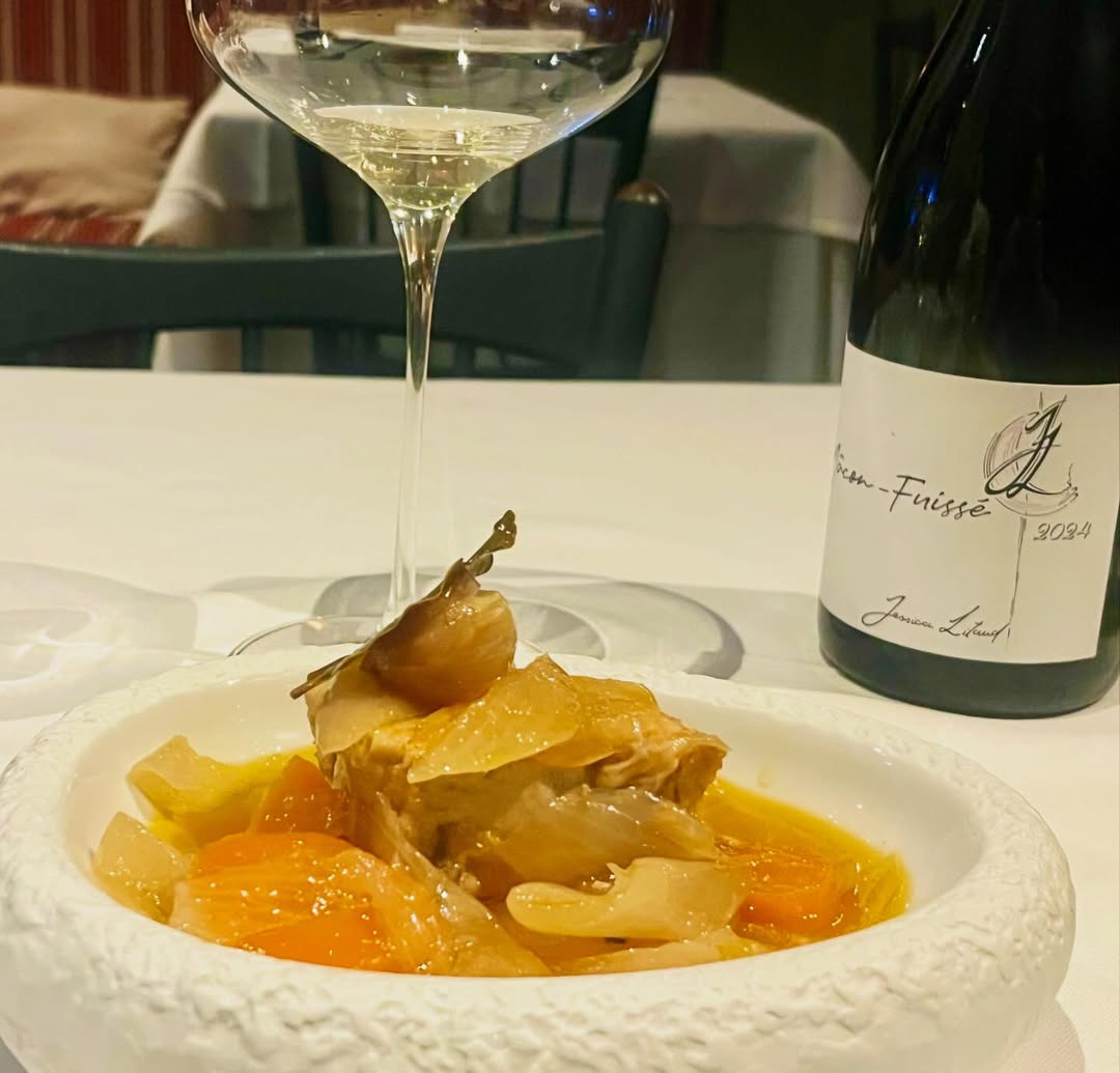 Bonito de cerca de costa en escabeche.

#labuenavida25años #cocinadeproducto #restaurantedetemporada #todosecocinaenlabu