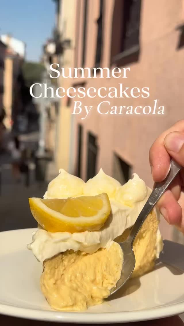 ☀️ El verano sabe mejor con una Summer Cheesecake de Caracola.
Cremosa, irresistible y con ese toque especial que convi