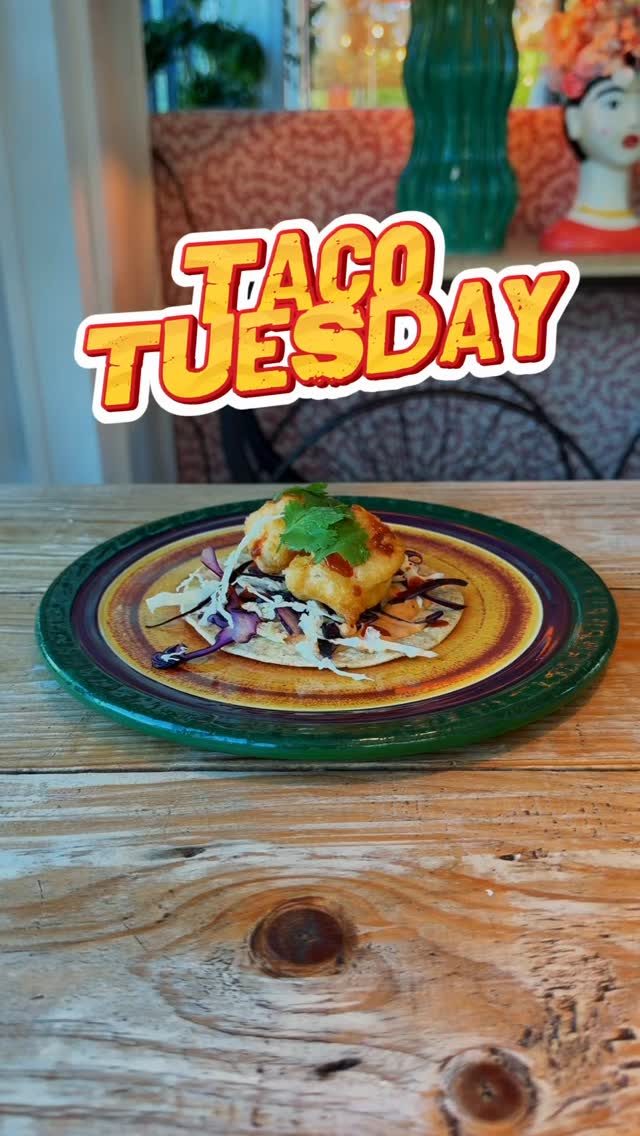 El crujiente se escucha. La gamba hace el resto. 🦐🌮🔥

Así preparamos nuestros tacos Baja California. ¿Cuántos te comería