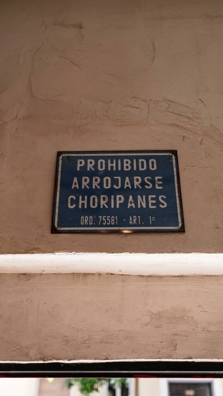 Hecha la ley, hecha la trampa 😜🌭
Vení a comer el mejor chori de Madrid
📍Calle Viriato 49
📍Calle Ave Maria 15
📲choripan