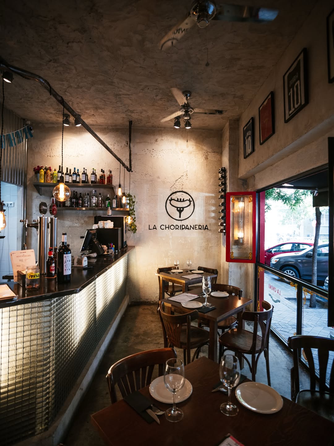 Qué ganas teníamos de volver 💫🤩
Ya estamos abiertos en nuestras dos Choris ⬇️
📍Calle Viriato 49
📍Calle Ave Maria 15
📲c