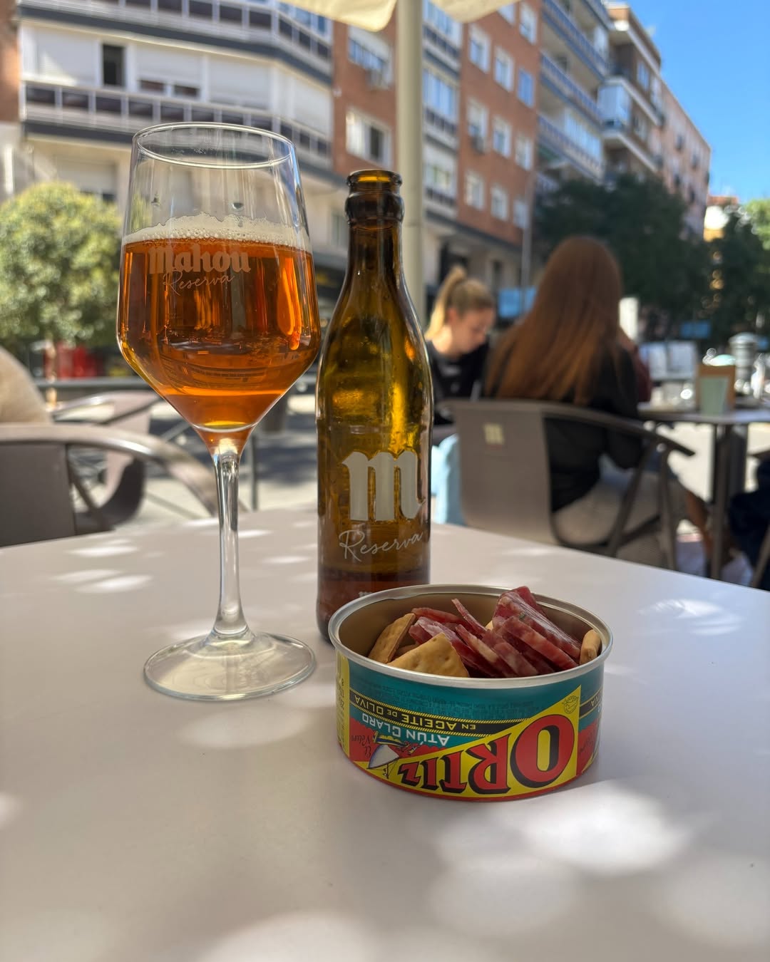 Madrid en agosto se disfruta de otra manera ☀️

Las calles están más tranquilas.
Encontrar mesa es mucho más fácil.
El c