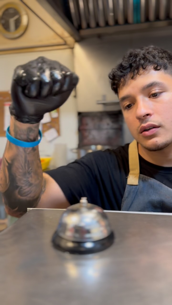 ¡Poke, Arroz chino venezolano y Ramen! Los últimos tres viernes de Jóse… 

Este genio estuvo cubriendo el puesto de Jefe