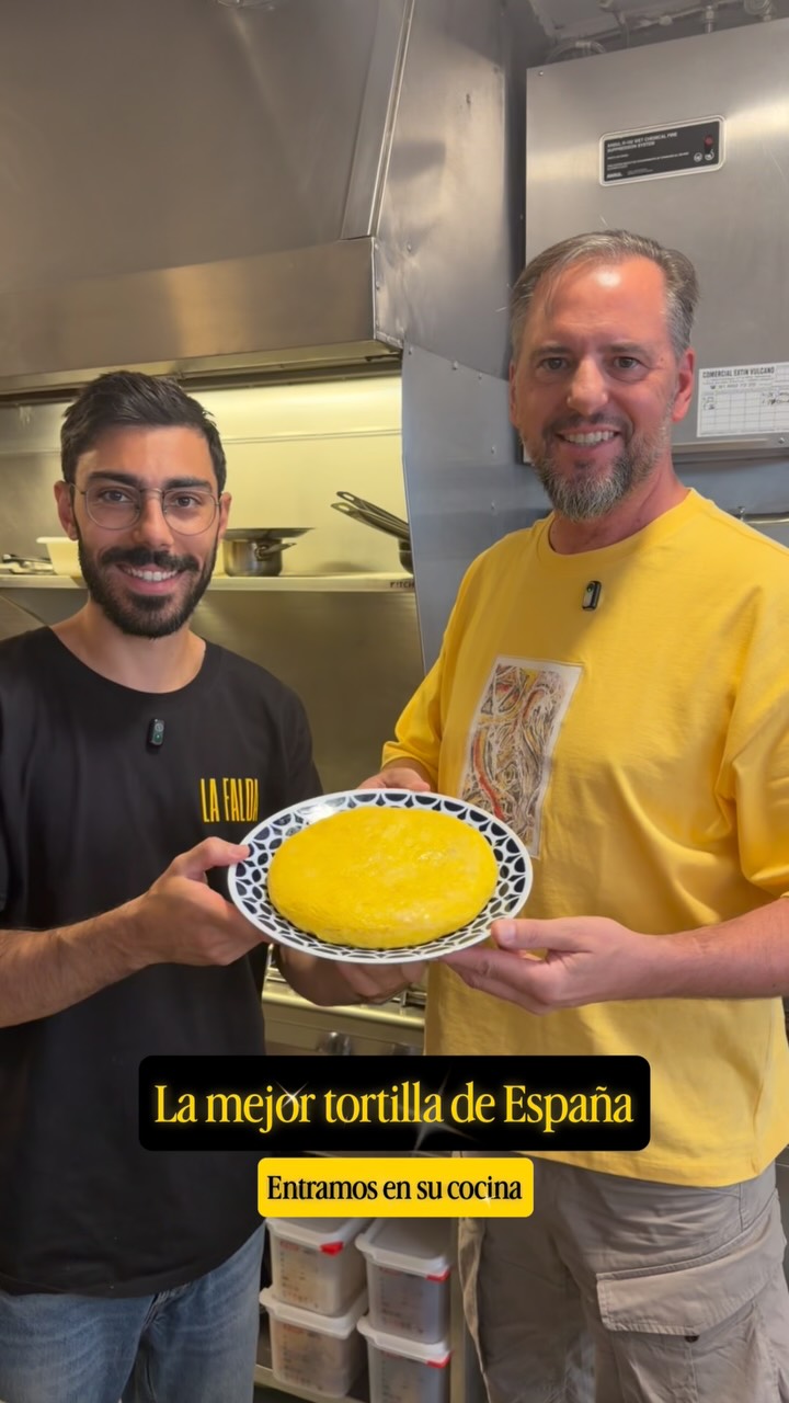 Entramos en la cocina de la mejor tortilla de España… y descubrimos qué la hace realmente diferente. 👨🏻‍🍳🥔🥚
By @fanatico