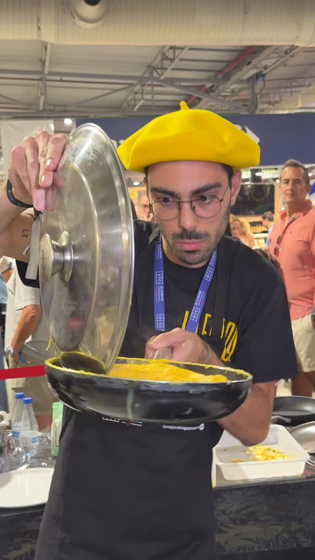 LA TORTILLA DEL CAMPEÓN 

Con este arte, con esta meticulosidad y con esta paciencia se trabajó @alejandro_oliveira de @