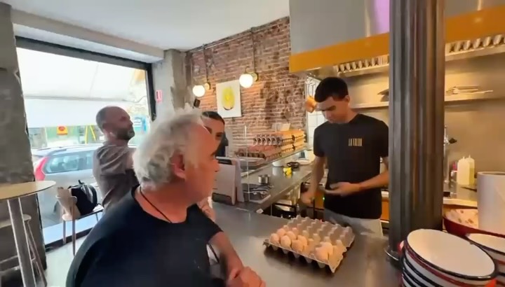 Hay visitas que se convierten en recuerdos para siempre.

Hoy tenemos el honor y la enorme gratitud de haber recibido en