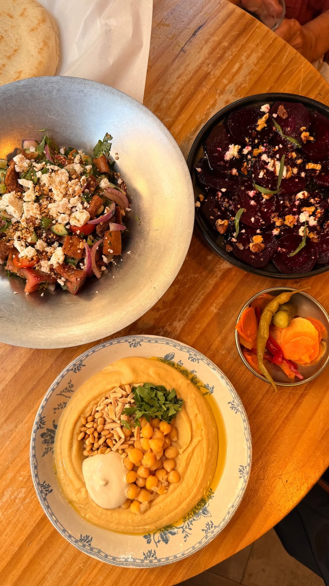 🥙 Si te gusta el hummus, apunta este sitio en Madrid ✨

De esos descubrimientos que te apetece compartir 🤍

La @lahummus