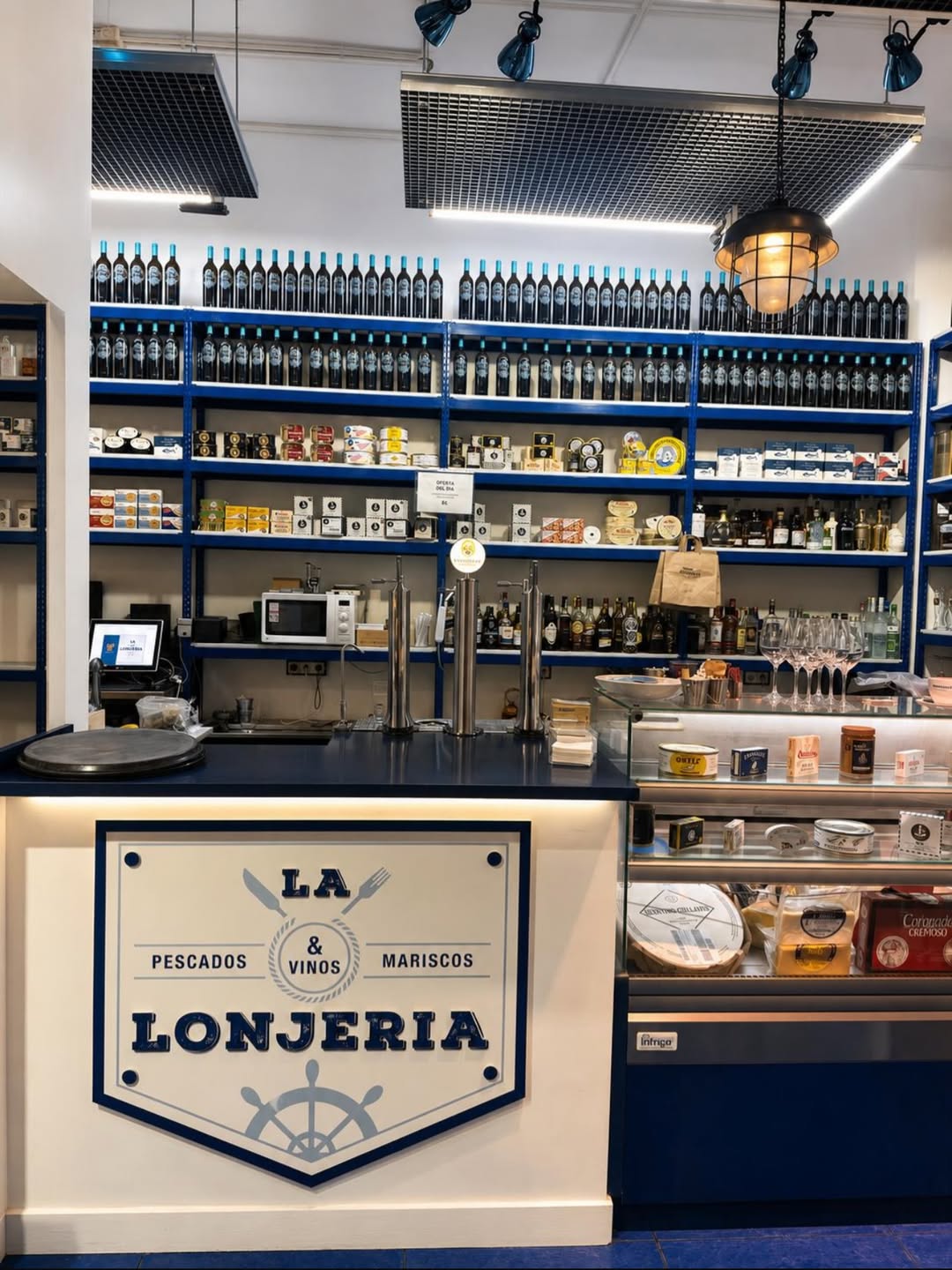 🐟🍷 LA LONJERÍA 🦐✨
Un espacio donde el producto es el verdadero protagonista.
🐟 Pescados seleccionados
🦞 Mariscos de ca