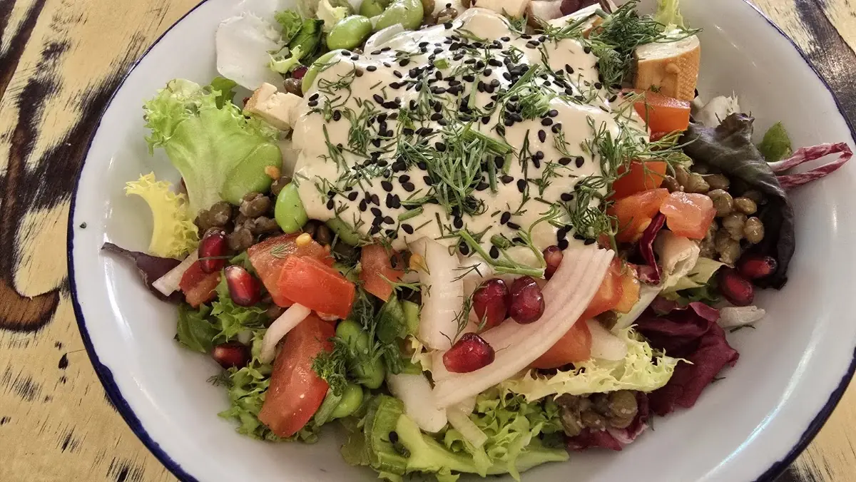A garden salad at La Mujer de Verde