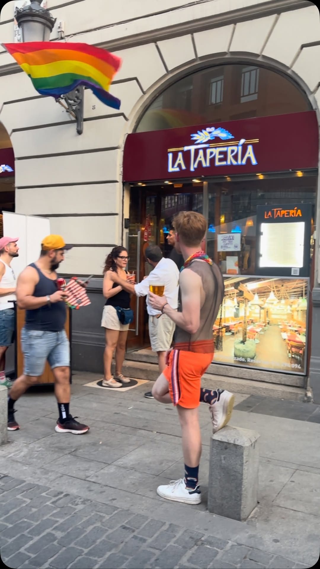 Como todos los años os esperamos en nuestra Tapería Del Prado 🏳️🌈 🍹 Love is love
📍 Plaza de La Platería Martínez 1