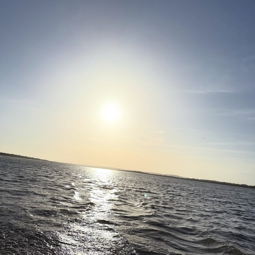 Últimas puestas de sol, y volviendo a la realidad o la irrealidad , el caso es que el próximo martes volvemos, quizás má