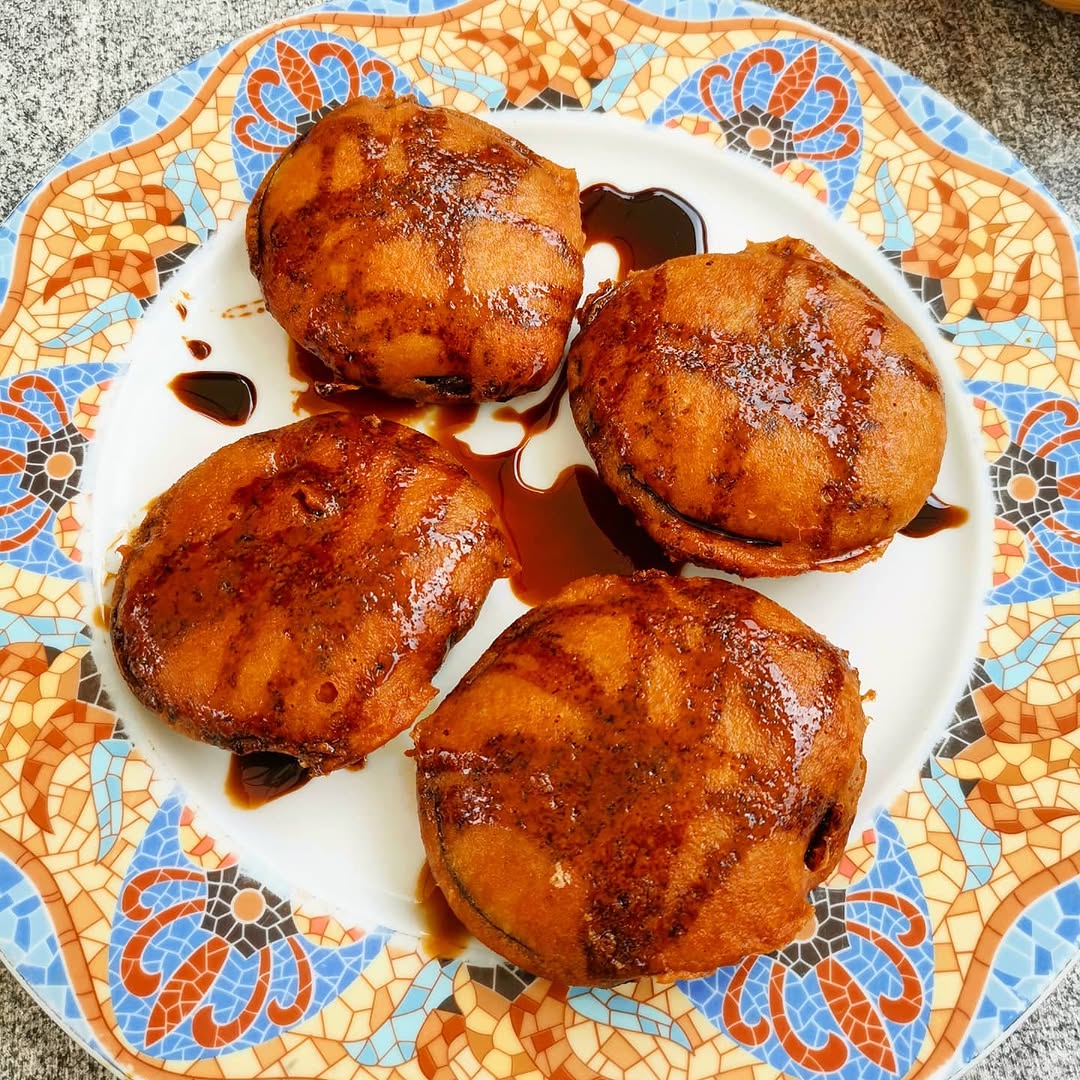 Nada mejor para darle la bienvenida a un viernes que con este platazo, BERENJENAS CORDOBESAS.
Uno de los platos que nun