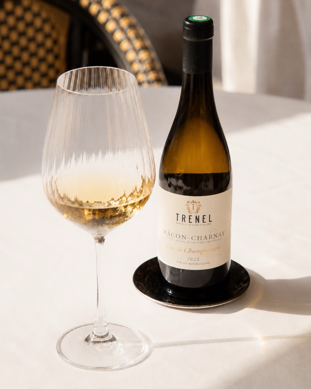 Temperaturas altas, vinos más frescos🍷
Un Mâcon-Charnay es una buena elección para acompañar platos con carácter durant
