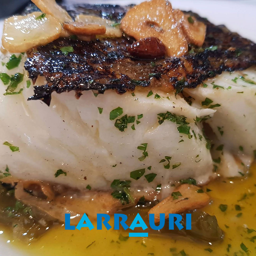 Comer ligero 💚
💚 Tras los excesos navideños, cuidarse sabe mejor en Larrauri: ensaladas y pescados frescos.
#PlatosLig