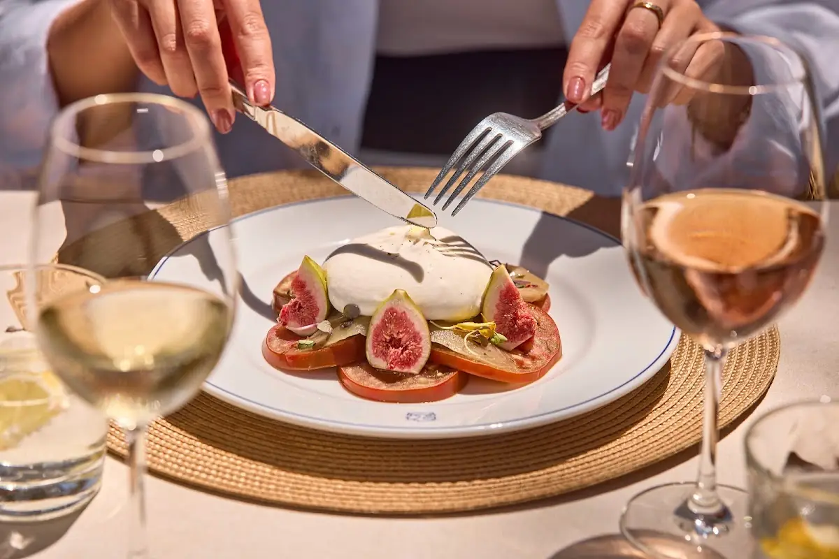 A starter with rosé at Las Terrazas del Bendinat